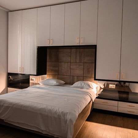Old Town Bucharest Apartment Poiana 7 Εξωτερικό φωτογραφία