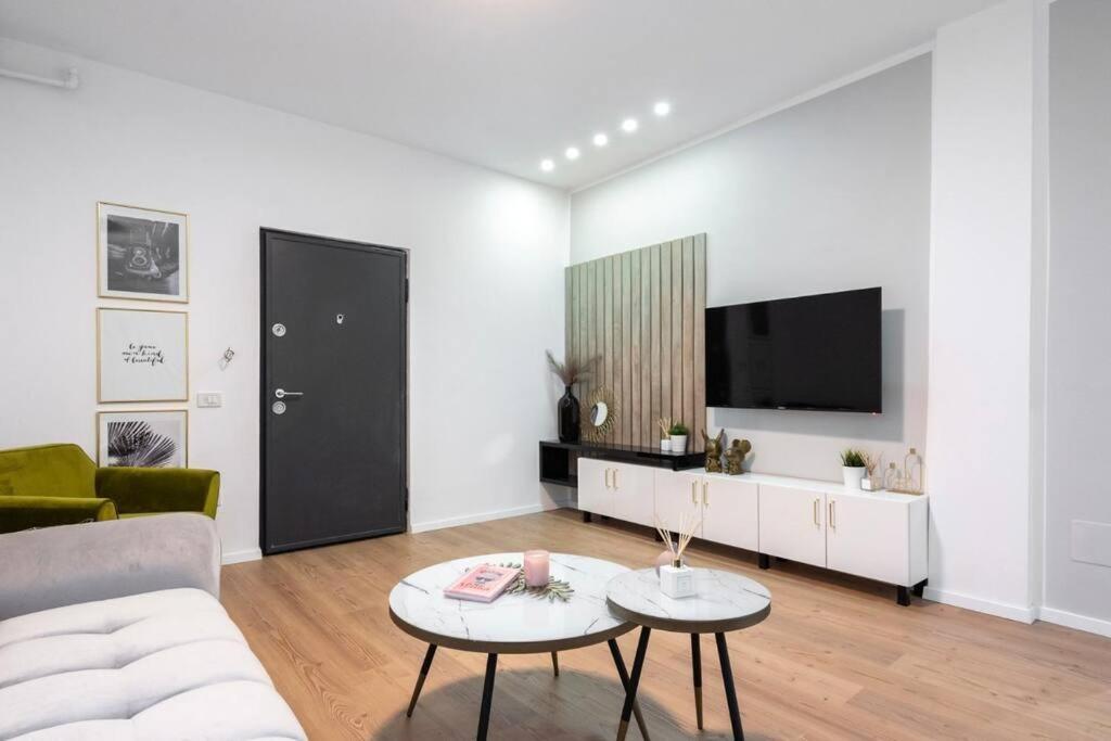 Old Town Bucharest Apartment Poiana 7 Εξωτερικό φωτογραφία