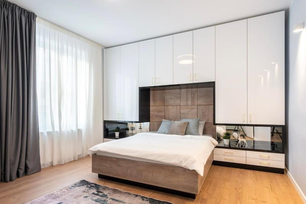 Old Town Bucharest Apartment Poiana 7 Εξωτερικό φωτογραφία